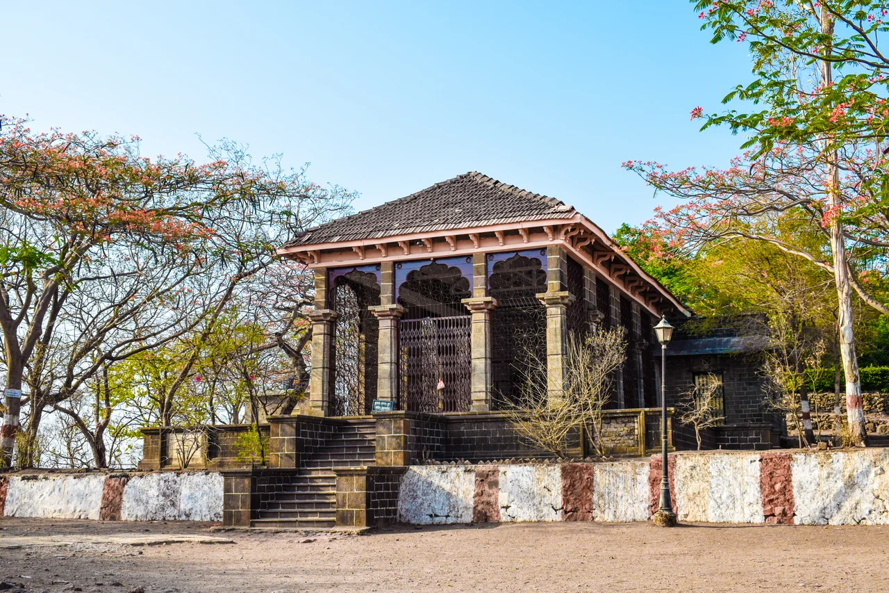 shivneri fort temple where statues of raja shiv chatrapati and his mother jijabai is placed